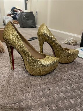 Gold Glitter Platform High Heels - Women's Fashion Pumps